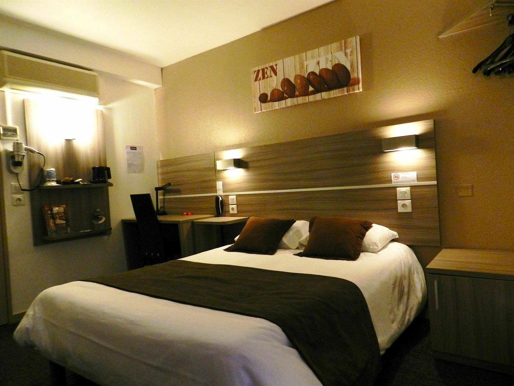 Hotel Kyriad Montauban Habitación foto